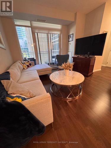 809 - 21 GRAND MAGAZINE STREET , Toronto, Ontario M5V 1B5 4
