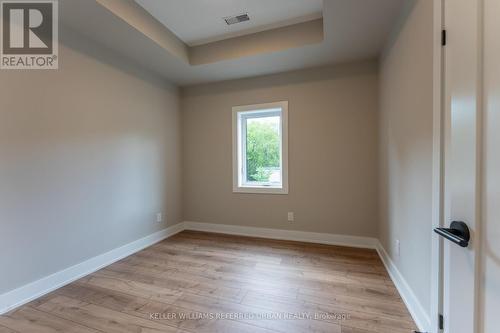 4 - 352 JONES AVENUE , Toronto, Ontario M4J 3G3 5