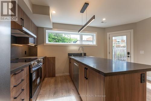 5 - 352 JONES AVENUE , Toronto, Ontario M4J 3G3 5
