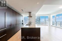 3505 - 180 UNIVERSITY AVENUE Toronto, ON M5H 0A2