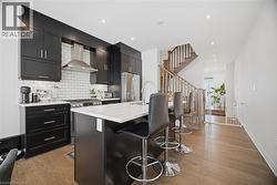 94 SETTLERS Road E Oakville, ON L6H 7W5