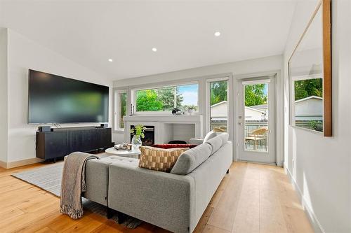 7 857 Waverley Street, Winnipeg, MB 