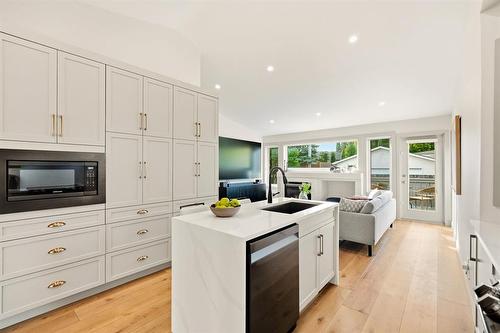 7 857 Waverley Street, Winnipeg, MB 