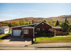 1926 Commerciale ST Saint-François-De-Madawaska, NB E7A 1A9