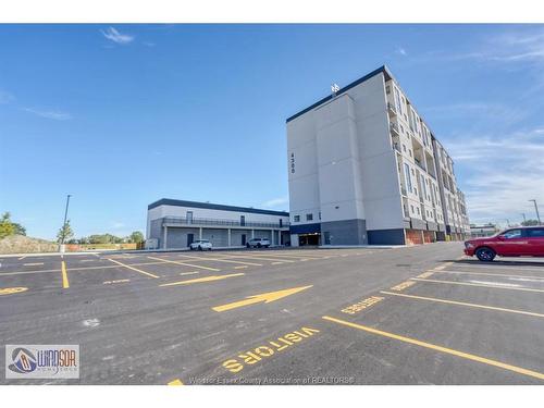 281-4300 LAURIER Parkway , LaSalle, ON N9H 0P8 4