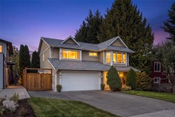 2244 Malaview Ave Sidney, BC V8L 2E7