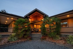 2070 Saras Way Nanaimo, BC V9X 1K6
