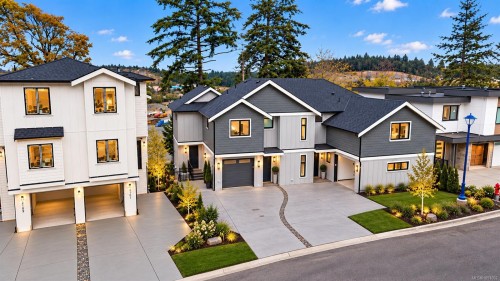 2111 Kingbird Dr  Langford, BC V9B 0E7
