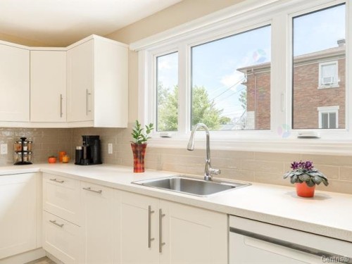 3364 Rue Mance , Longueuil (Saint-Hubert), QC J4T 2J7 2