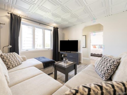 3364 Rue Mance , Longueuil (Saint-Hubert), QC J4T 2J7 5