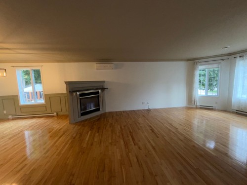 6426 Rue du Demi-Jour , Québec (La Haute-Saint-Charles), QC G3E 2A1 5