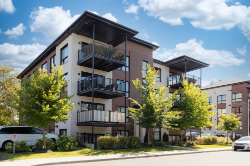 204-3620 Rue Médard-Émard  Longueuil (Saint-Hubert), QC J3Y 0W3