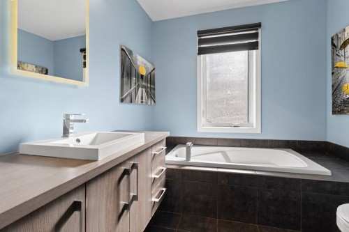 Salle de bains - 106 Rue Des Torrents, Sainte-Sophie, QC 