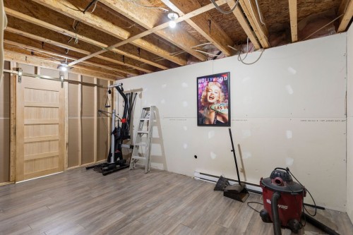 Salle de jeux - 106 Rue Des Torrents, Sainte-Sophie, QC 