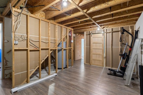 Salle de jeux - 106 Rue Des Torrents, Sainte-Sophie, QC 