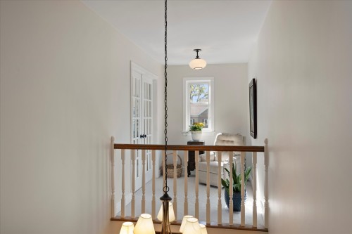 Boudoir - 1 Av. Stewart, Pointe-Claire, QC 