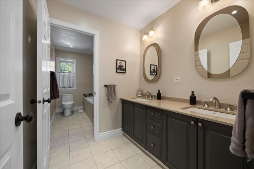 Salle de bains - 1 Av. Stewart, Pointe-Claire, QC 