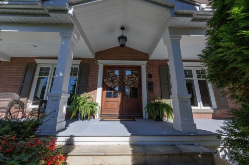 Entrée extérieure - 1 Av. Stewart, Pointe-Claire, QC 