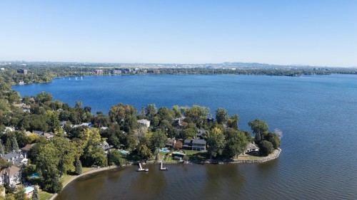 Photo aérienne - 1 Av. Stewart, Pointe-Claire, QC 