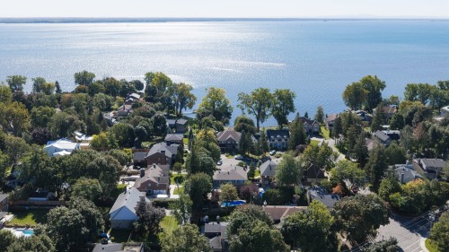 Photo aérienne - 1 Av. Stewart, Pointe-Claire, QC 