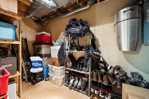 Rangement - 1 Av. Stewart, Pointe-Claire, QC 