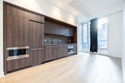 301-1200 Rue Drummond , Montréal (Ville-Marie), QC H3G 0H5 2