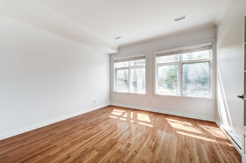 3019 Ch. De Breslay , Montréal (Ville-Marie), QC H3Y 2G8 4