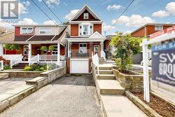 105 BARKER AVENUE Toronto, ON M4C 2N8