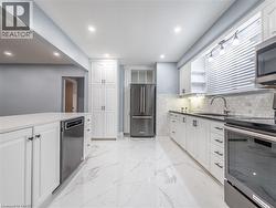 198 WEST 19TH Street Hamilton, ON L9C 4J2