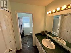 Upper Bathroom - 