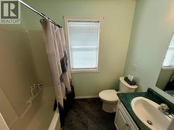 Upper Bathroom - 