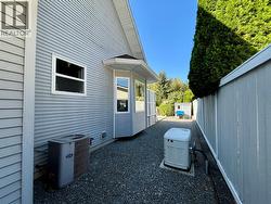 Side Yard / Generac - 