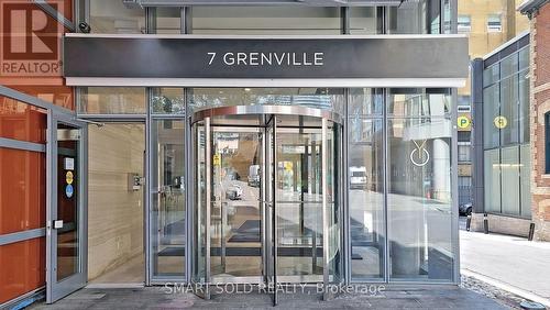 3211 - 7 GRENVILLE STREET  Toronto, ON M4Y 0E9