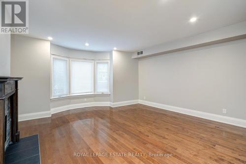 UPPER - 322 SILVER BIRCH AVENUE , Toronto, Ontario M4E 3L5 5