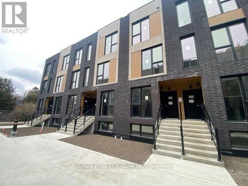 BLKB #9 - 178 CLONMORE DRIVE , Toronto, Ontario M1N 0B9 3