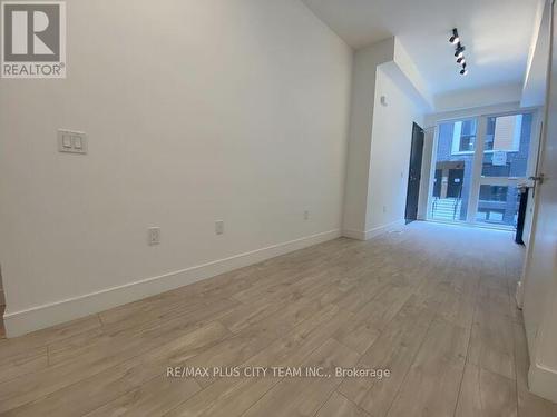 BLKB #9 - 178 CLONMORE DRIVE , Toronto, Ontario M1N 0B9 4