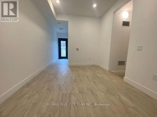 BLKB #9 - 178 CLONMORE DRIVE , Toronto, Ontario M1N 0B9 5