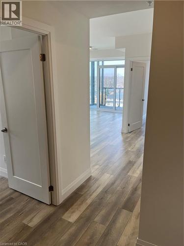 500 BROCK Avenue Unit# 703 , Burlington, Ontario L7S 0A5 2