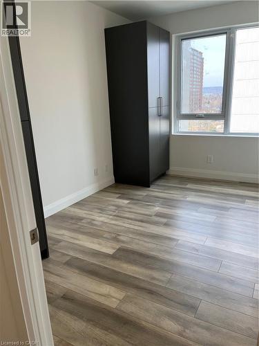 500 BROCK Avenue Unit# 703 , Burlington, Ontario L7S 0A5 3