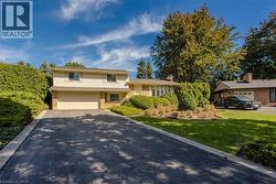 247 WALDEN Drive  Burlington, ON L7N 2A7