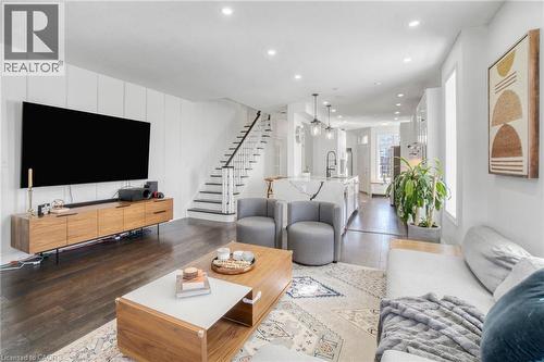 1417 Treeland Street, Burlington, ON 