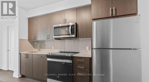 2304 - 2550 SIMCOE STREET N , Oshawa (Windfields), Ontario L1N 0R5 4