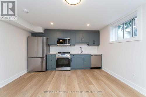 B - 37 BUCHANAN ROAD , St. Catharines (Carlton/Bunting), Ontario L2M 4R7 3