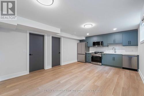 B - 37 BUCHANAN ROAD , St. Catharines (Carlton/Bunting), Ontario L2M 4R7 4