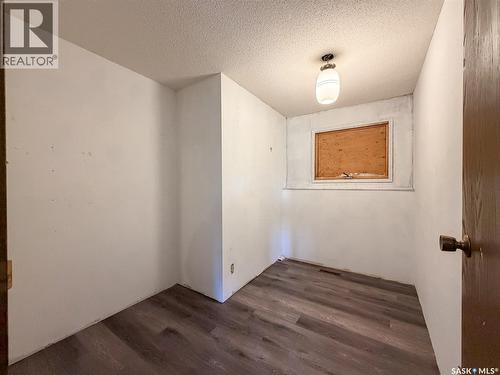200 3Rd Street E, Ponteix, SK 