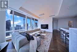 5508 - 180 UNIVERSITY AVENUE  Toronto, ON M5H 0A2