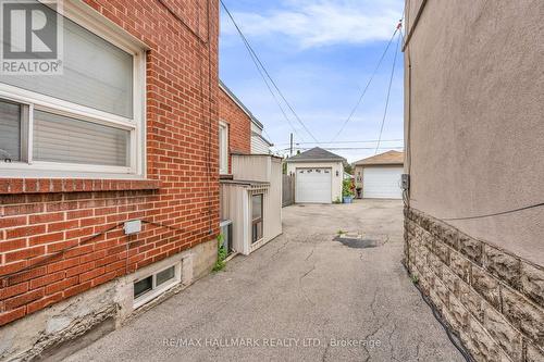 65 KIRKNEWTON ROAD , Toronto, Ontario M6E 3X9 2