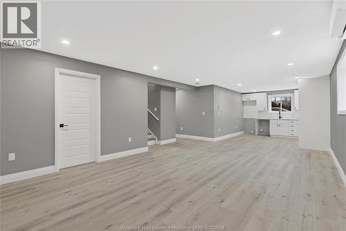 302B KEMPT , Amherstburg, Ontario N9V 2H8 5