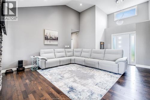 2125 FOX RUN ROAD Unit# UPPER , Leamington, Ontario N8H 3V7 4