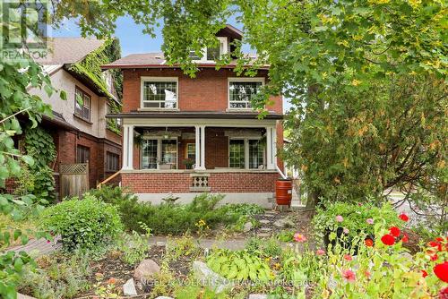 Front Porch of 5 Woodlawn (Access to Unit 1) - 5 Woodlawn Avenue, Ottawa, ON 